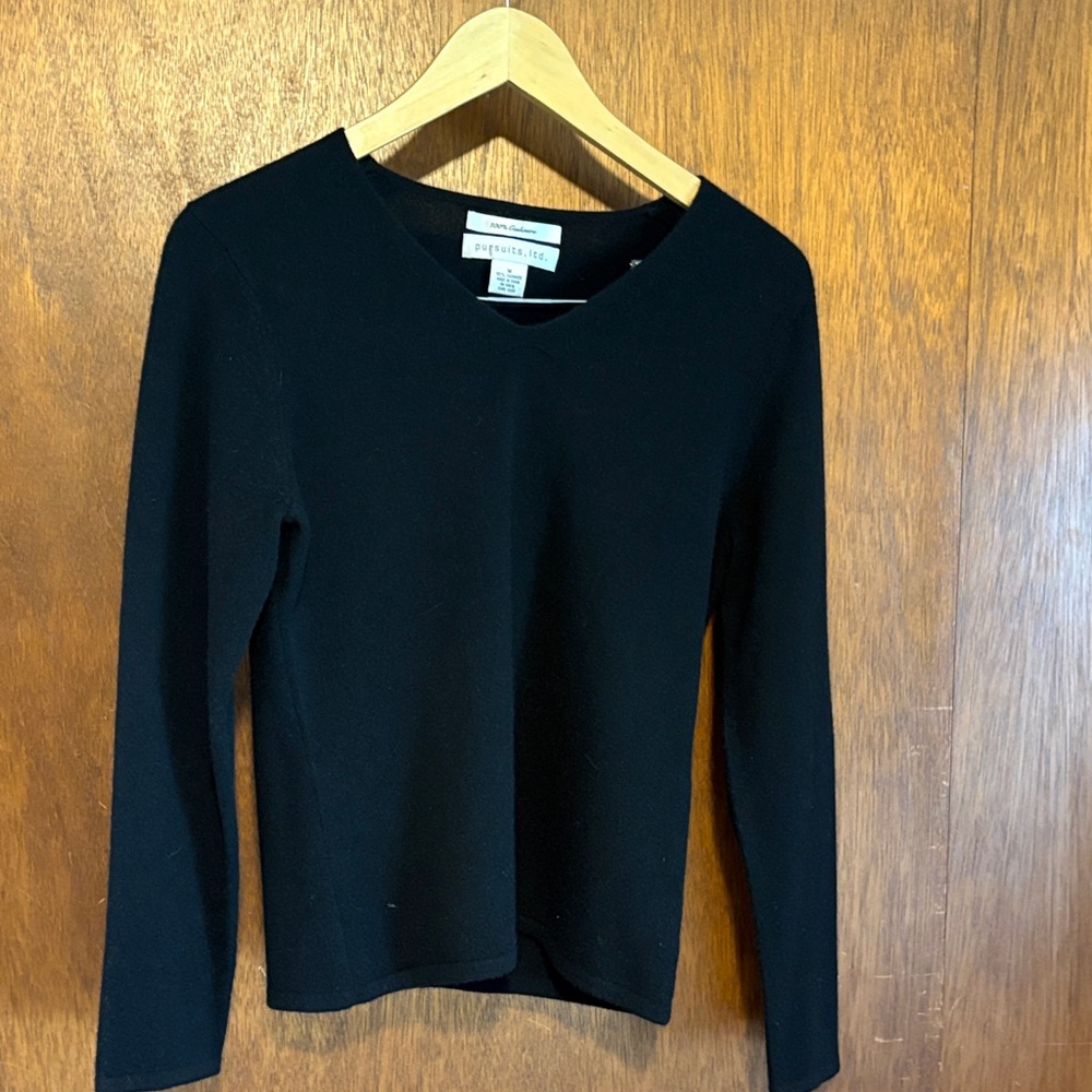 Cashmere Black V-Neck Long-Sleeve Knit Sweater